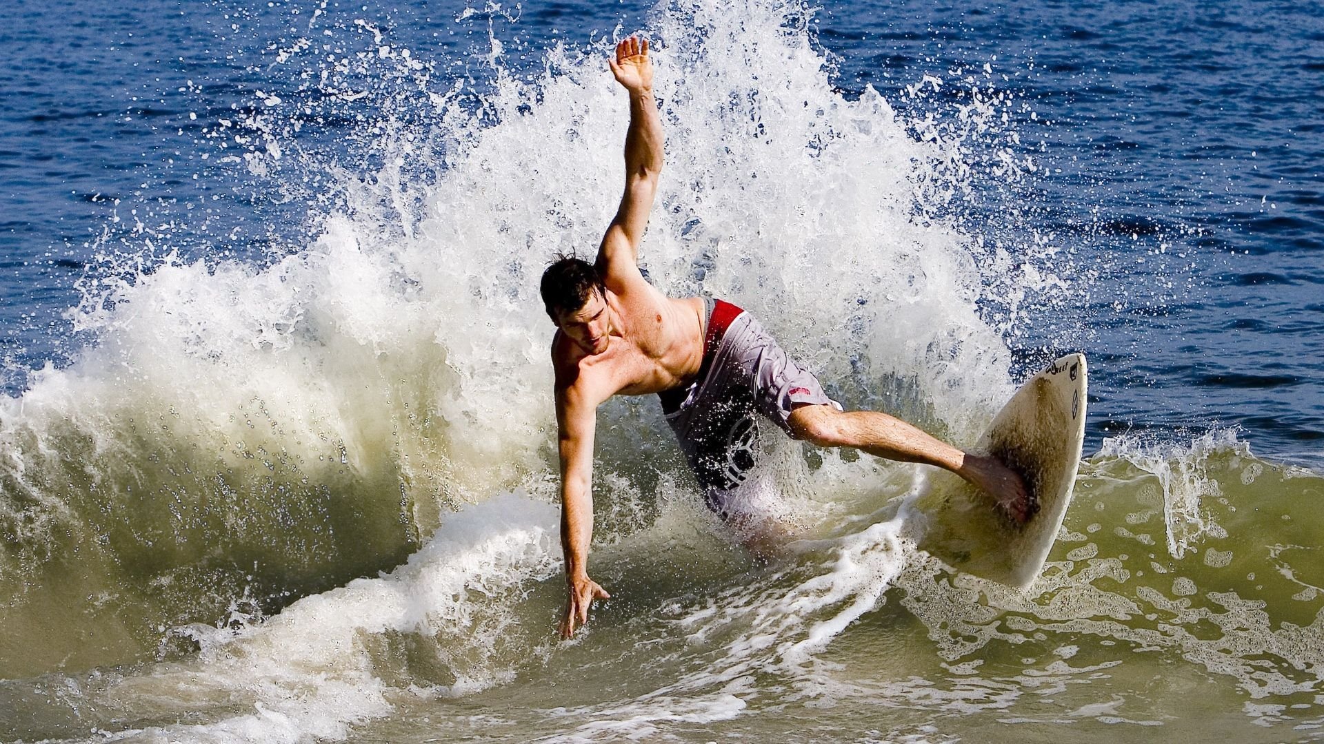 《每日邮报》：荷兰女足在预选赛中表现出色，荷兰女足官网